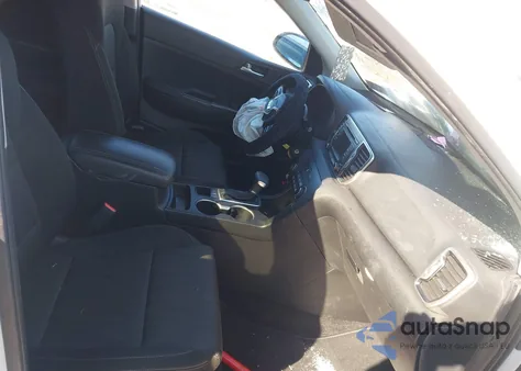 2017 Kia Sportage Lx z USA, uszkodzony, nr VIN KNDPMCAC1H7033542